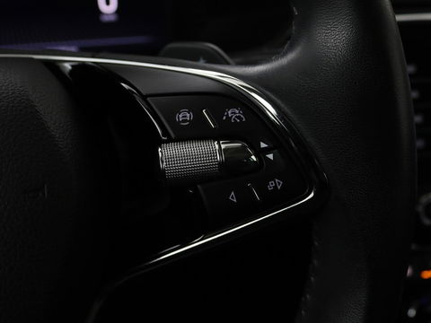 Škoda Superb 1.4 TSI iV Laurin & Klement | Panoramadak | Leder | Adaptive cruise | Canton Sound | Stoelverwarming | Standkachel | Carplay | Camera | Full LED | Memory