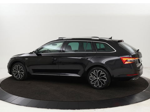 Škoda Superb 1.4 TSI iV Laurin & Klement | Panoramadak | Leder | Adaptive cruise | Canton Sound | Stoelverwarming | Standkachel | Carplay | Camera | Full LED | Memory
