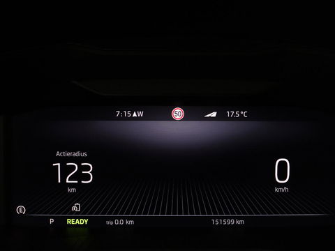 Škoda Superb 1.4 TSI iV Laurin & Klement | Panoramadak | Leder | Adaptive cruise | Canton Sound | Stoelverwarming | Standkachel | Carplay | Camera | Full LED | Memory