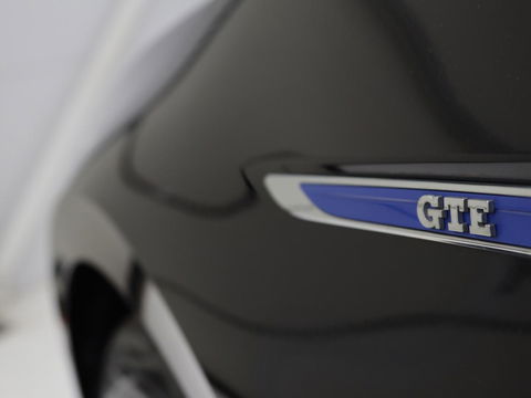 Volkswagen Passat 1.4 TSI PHEV GTE | Trekhaak | Stoelverwarming | Massage | Adaptive cruise | Carplay | Camera | Navigatie | Matrix LED | Virtual Cockpit