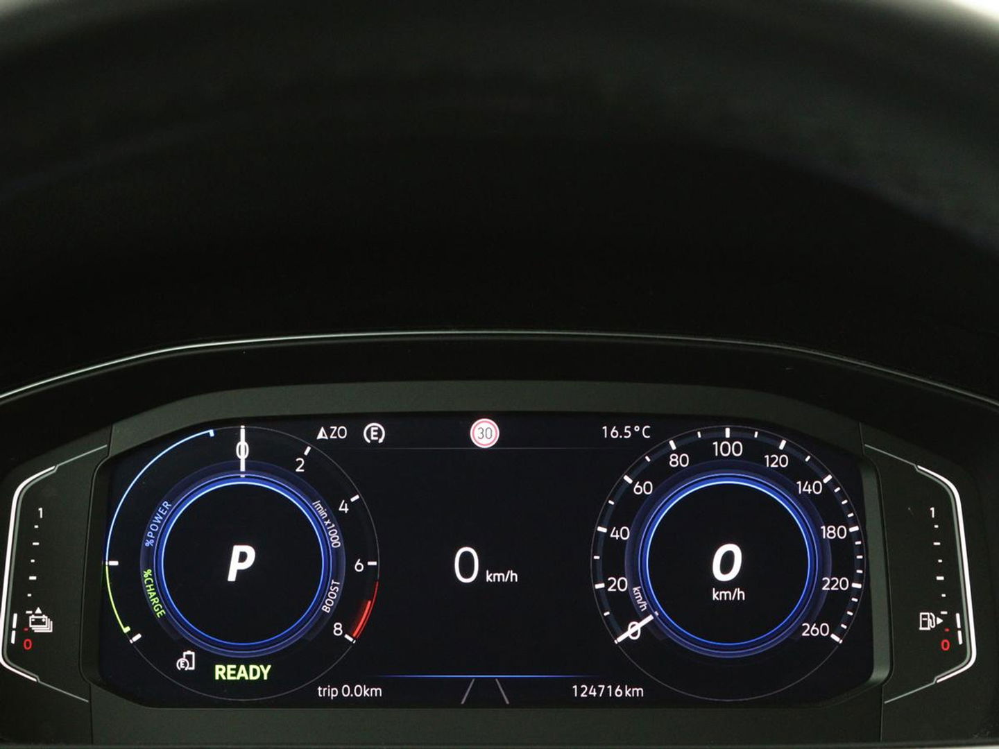 Volkswagen Passat 1.4 TSI PHEV GTE | Trekhaak | Stoelverwarming | Massage | Adaptive cruise | Carplay | Camera | Navigatie | Matrix LED | Virtual Cockpit