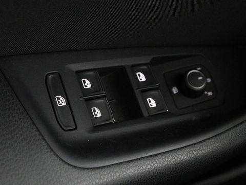 Volkswagen Passat 1.4 TSI PHEV GTE | Trekhaak | Stoelverwarming | Massage | Adaptive cruise | Carplay | Camera | Navigatie | Matrix LED | Virtual Cockpit