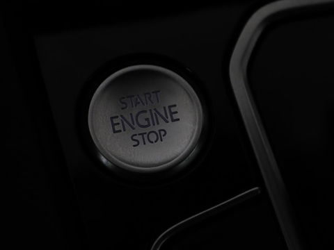 Volkswagen Passat 1.4 TSI PHEV GTE | Trekhaak | Stoelverwarming | Massage | Adaptive cruise | Carplay | Camera | Navigatie | Matrix LED | Virtual Cockpit