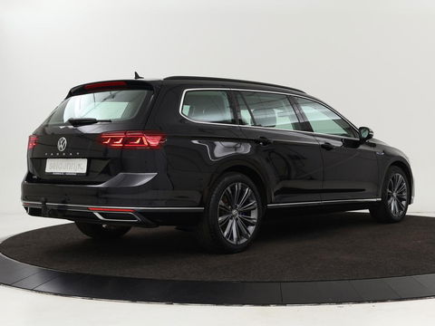 Volkswagen Passat 1.4 TSI PHEV GTE | Trekhaak | Stoelverwarming | Massage | Adaptive cruise | Carplay | Camera | Navigatie | Matrix LED | Virtual Cockpit