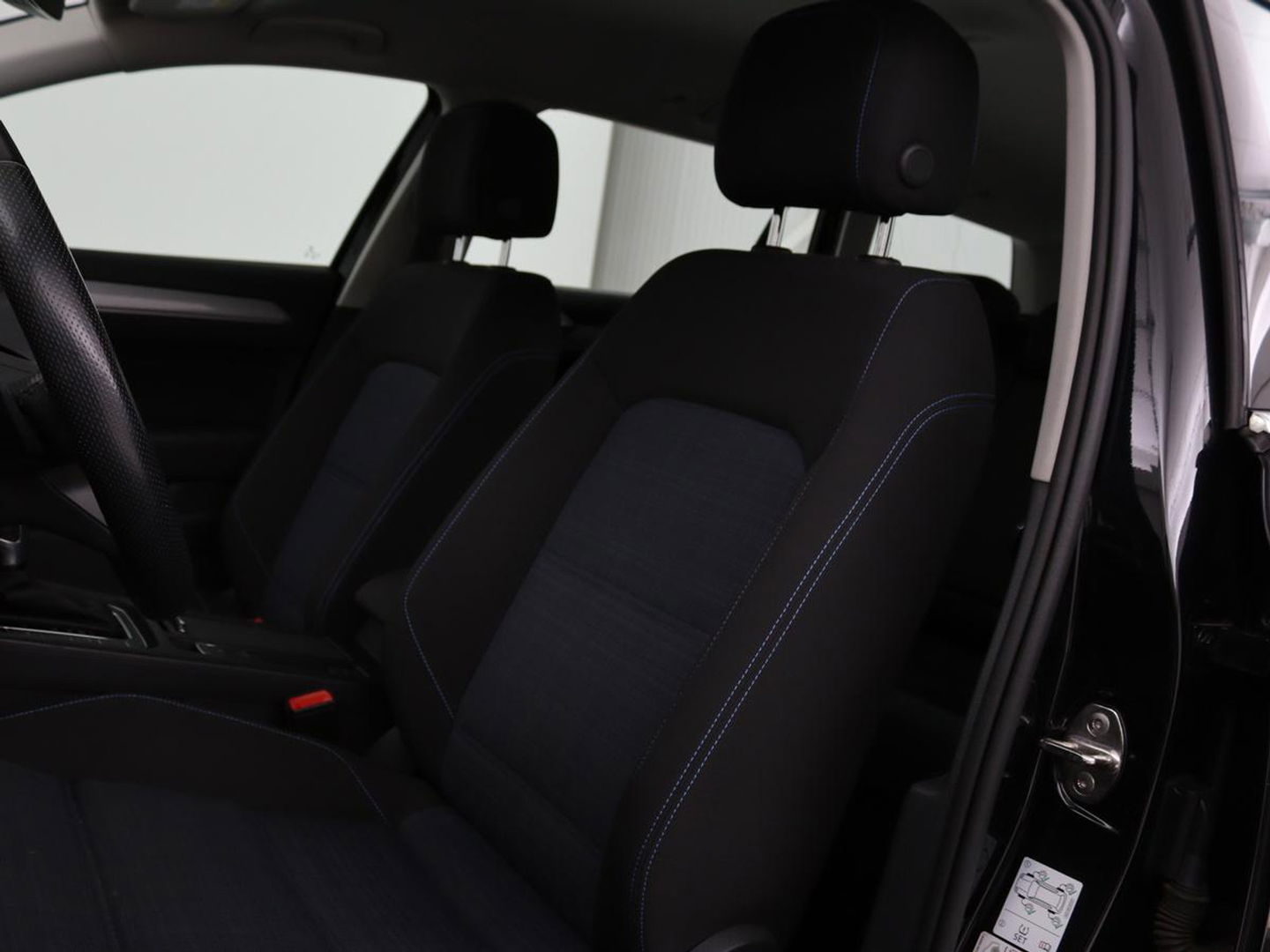 Volkswagen Passat 1.4 TSI PHEV GTE | Trekhaak | Stoelverwarming | Massage | Adaptive cruise | Carplay | Camera | Navigatie | Matrix LED | Virtual Cockpit