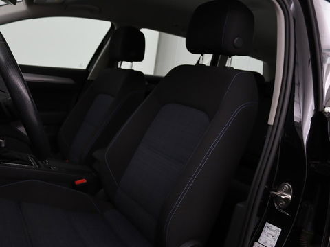 Volkswagen Passat 1.4 TSI PHEV GTE | Trekhaak | Stoelverwarming | Massage | Adaptive cruise | Carplay | Camera | Navigatie | Matrix LED | Virtual Cockpit