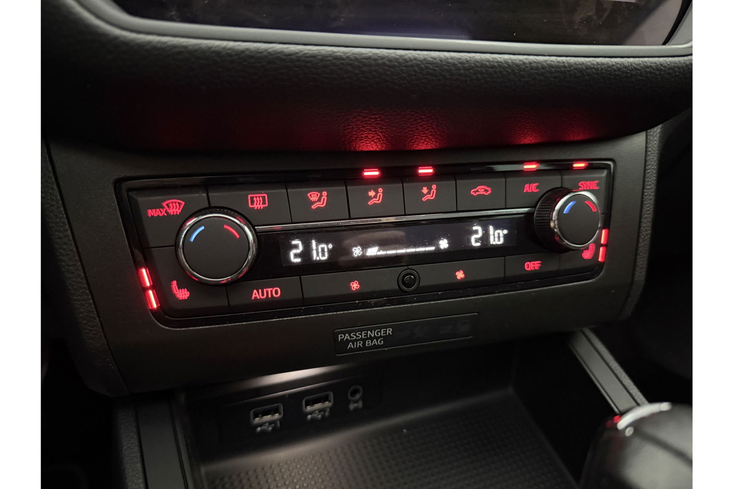 SEAT Ibiza 1.0 TSI FR 116PK Pano Virtual LED Sfeer Beats Audio Camera Carplay Clima Cruise Navi 18"LMV PDC