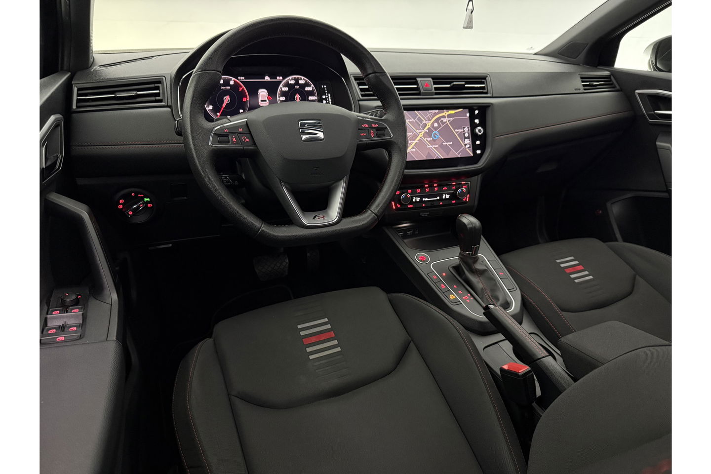 SEAT Ibiza 1.0 TSI FR 116PK Pano Virtual LED Sfeer Beats Audio Camera Carplay Clima Cruise Navi 18"LMV PDC