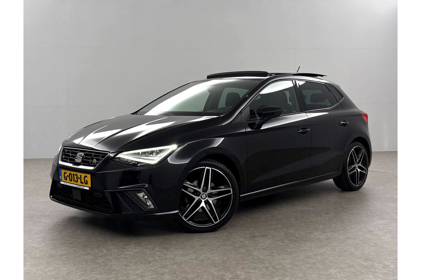 SEAT Ibiza 1.0 TSI FR 116PK Pano Virtual LED Sfeer Beats Audio Camera Carplay Clima Cruise Navi 18"LMV PDC
