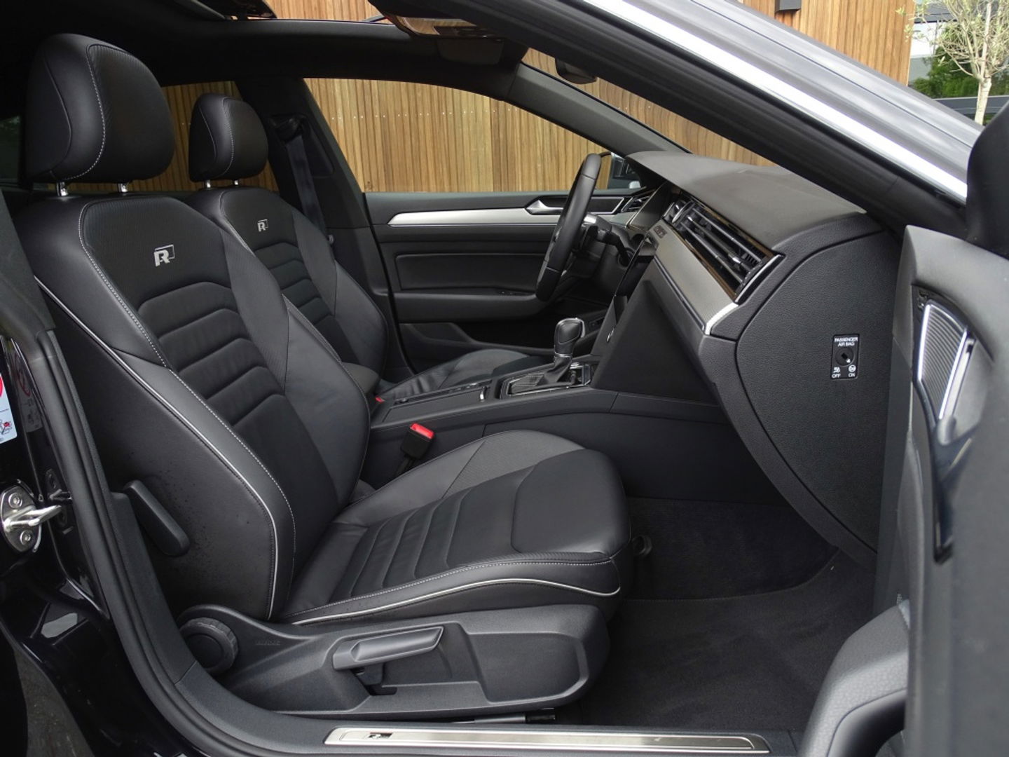 Volkswagen Arteon 2.0 TSI 191PK DSG / R-Line / 360° / ACC / LED
