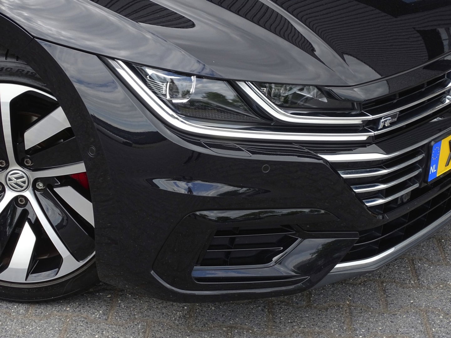 Volkswagen Arteon 2.0 TSI 191PK DSG / R-Line / 360° / ACC / LED