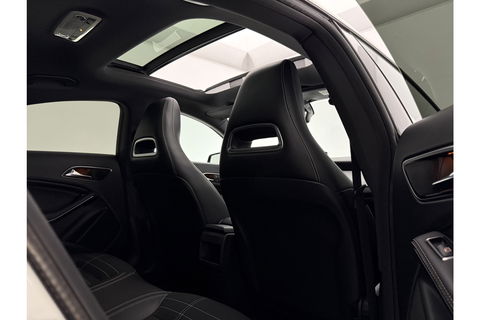 Mercedes-Benz CLA-Klasse 180 Ambition Pano LED Airco Cruise Navi PDC 18''LMV