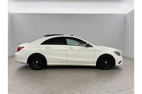 Mercedes-Benz CLA-Klasse 180 Ambition Pano LED Airco Cruise Navi PDC 18''LMV