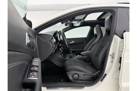 Mercedes-Benz CLA-Klasse 180 Ambition Pano LED Airco Cruise Navi PDC 18''LMV