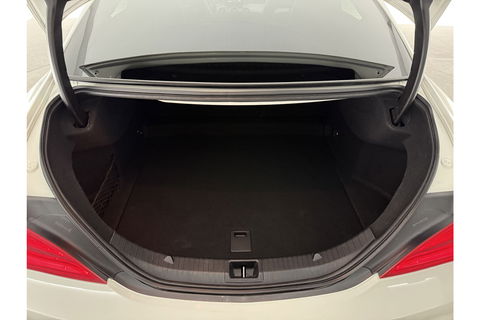 Mercedes-Benz CLA-Klasse 180 Ambition Pano LED Airco Cruise Navi PDC 18''LMV