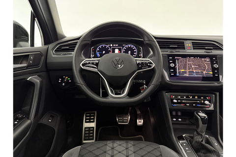 Volkswagen Tiguan 1.5 TSI 150PK R-line Pano Trekhaak IQ Lights LED Sfeer Virtual ACC Camera Carplay Clima Navi 19"LMV PDC