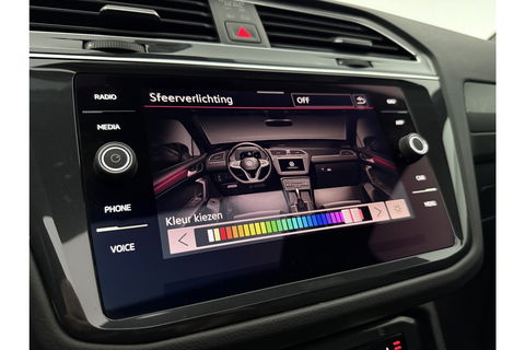 Volkswagen Tiguan 1.5 TSI 150PK R-line Pano Trekhaak IQ Lights LED Sfeer Virtual ACC Camera Carplay Clima Navi 19"LMV PDC