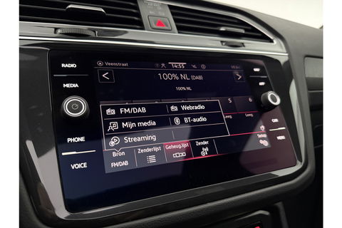 Volkswagen Tiguan 1.5 TSI 150PK R-line Pano Trekhaak IQ Lights LED Sfeer Virtual ACC Camera Carplay Clima Navi 19"LMV PDC
