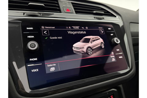 Volkswagen Tiguan 1.5 TSI 150PK R-line Pano Trekhaak IQ Lights LED Sfeer Virtual ACC Camera Carplay Clima Navi 19"LMV PDC