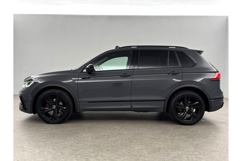 Volkswagen Tiguan 1.5 TSI 150PK R-line Pano Trekhaak IQ Lights LED Sfeer Virtual ACC Camera Carplay Clima Navi 19"LMV PDC