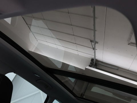 Škoda Karoq 1.0 TSI Business Edition | Panoramadak | Stoelverwarming | Trekhaak | Carplay | Navigatie | Climate control | Parkeerhulp | Cruise control