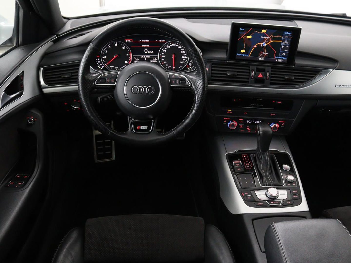 Audi A6 2.0 TFSI quattro S line | Stoelverwarming | Trekhaak | Leder/Alcantara | Camera | Navigatie | Achterbankverwarming | 20'' lichtmetalen velgen | Xenon | Parkeerhulp | Bluetooth