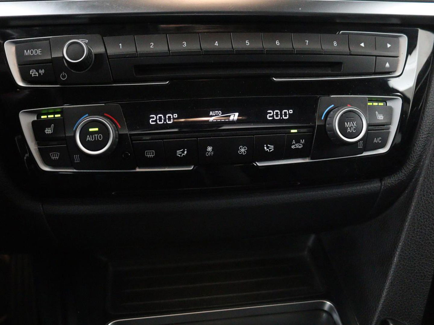 BMW 4 Serie Gran Coupé 420i Sport Line | Stoelverwarming | Full LED | Sportstoelen | Bluetooth | Climate control | Parkeerhulp | Cruise control