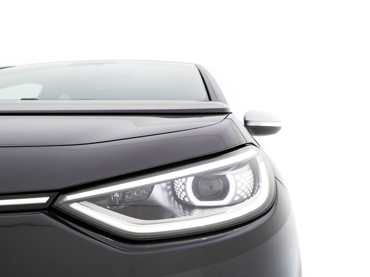Volkswagen ID.3 First Max 58 kWh [ 3-Fase ] (INCL-BTW) *PANO | HEAD-UP | ADAPTIVE-CRUISE | FULL-LED | CAMERA | KEYLESS | MICROFIBRE | AMBIENT-LIGHT | NAVI-FULLMAP | DAB+ | ECC | PDC | SPORT-SEATS | DIGI-COCKPIT | 20"ALU*