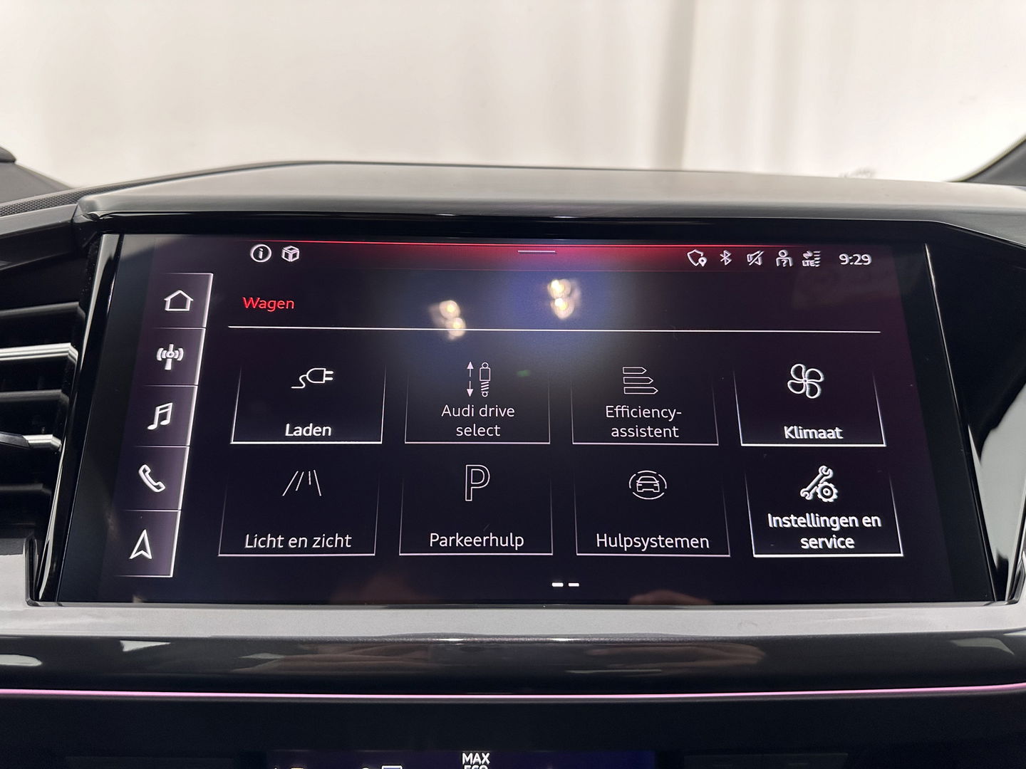 Audi Q4 e-tron 40 S edition 77 kWh S-Line-Sportpack [ 3-Fase ] (INCL-BTW) *HEAT-PUMP | LEATHER-FABRIC | MATRIX-LED | ADAPTIVE-CRUISE | AMBIENT-LIGHT | DIGI-COCKPIT | AUDI-SOUND | DAB+ | KEYLESS | SHIFT-PADDLES | CAMERA | HEATED-SPORTSEATS | 20''ALU*