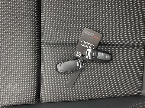 Audi Q4 e-tron 40 S edition 77 kWh S-Line-Sportpack [ 3-Fase ] (INCL-BTW) *HEAT-PUMP | LEATHER-FABRIC | MATRIX-LED | ADAPTIVE-CRUISE | AMBIENT-LIGHT | DIGI-COCKPIT | AUDI-SOUND | DAB+ | KEYLESS | SHIFT-PADDLES | CAMERA | HEATED-SPORTSEATS | 20''ALU*
