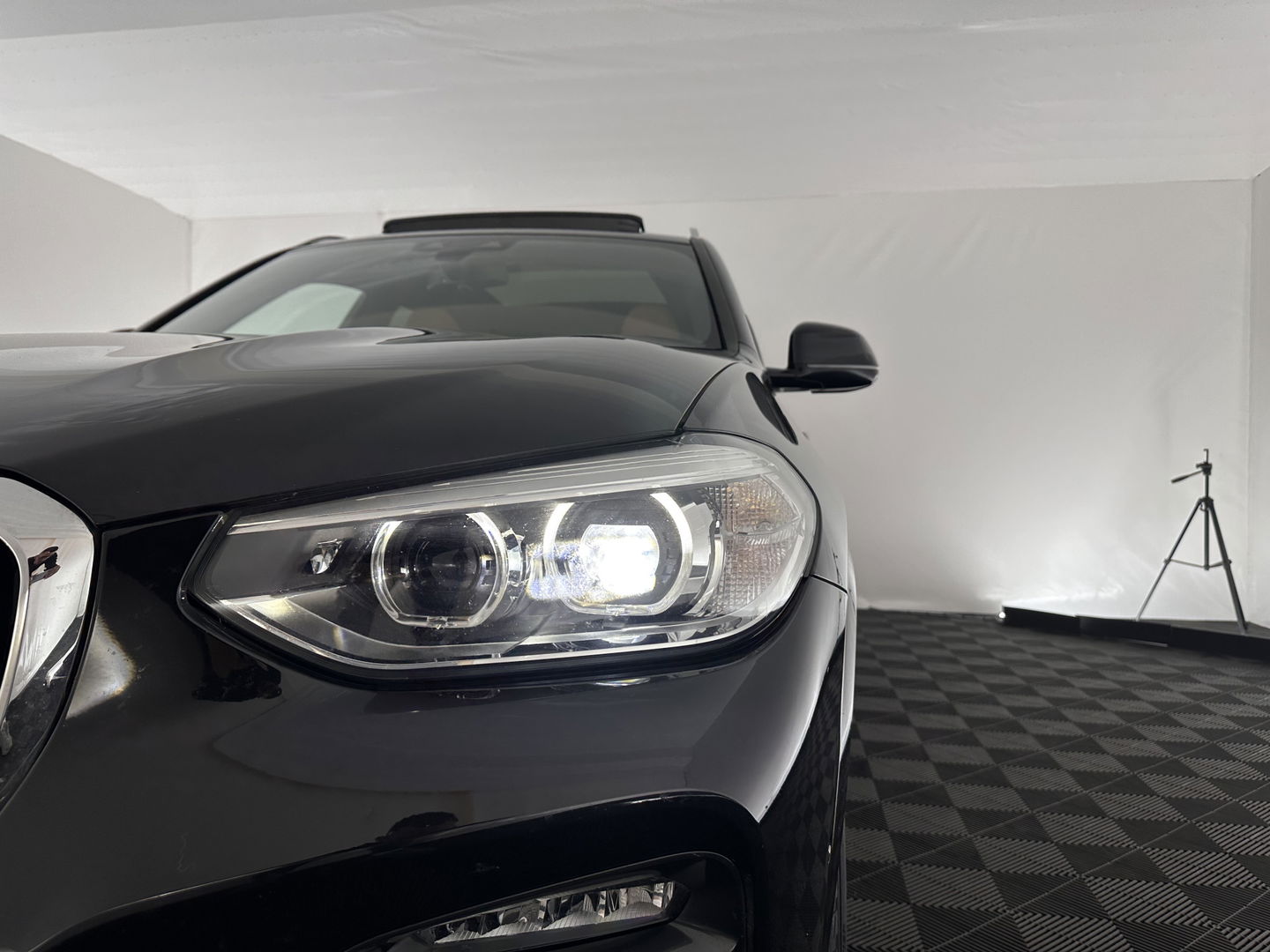 BMW X3 xDrive30i High Executive M-Sport-Pack Aut. *PANO | HEAD-UP | FULL-LEATHER | FULL-LED | DIGI-COCKPIT | ADAPTIVE-CRUISE | TOP-VIEW | KEYLESS | SPORT-SEATS | AMBIENT-LIGHT | NAVI-FULLMAP | 20''ALU | TOWBAR*