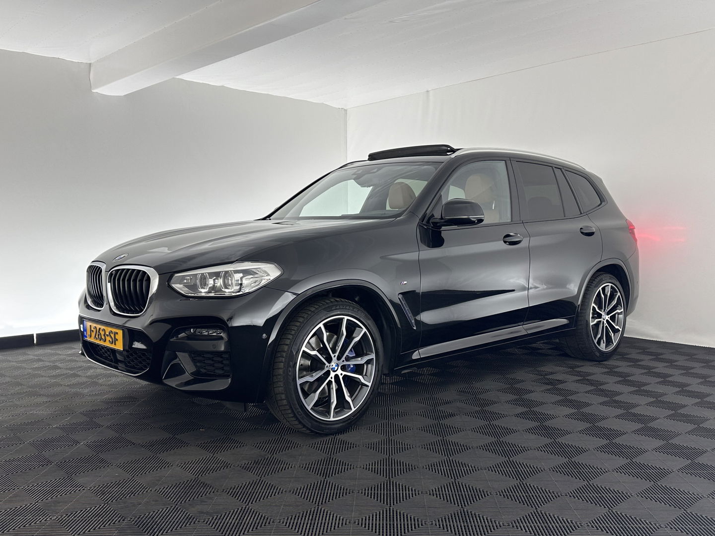BMW X3 xDrive30i High Executive M-Sport-Pack Aut. *PANO | HEAD-UP | FULL-LEATHER | FULL-LED | DIGI-COCKPIT | ADAPTIVE-CRUISE | TOP-VIEW | KEYLESS | SPORT-SEATS | AMBIENT-LIGHT | NAVI-FULLMAP | 20''ALU | TOWBAR*