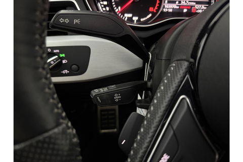 Audi A4 35 TFSI 150PK S-line Pano LED Clima Cruise Navigatie 18"LMV Parkeersensoren