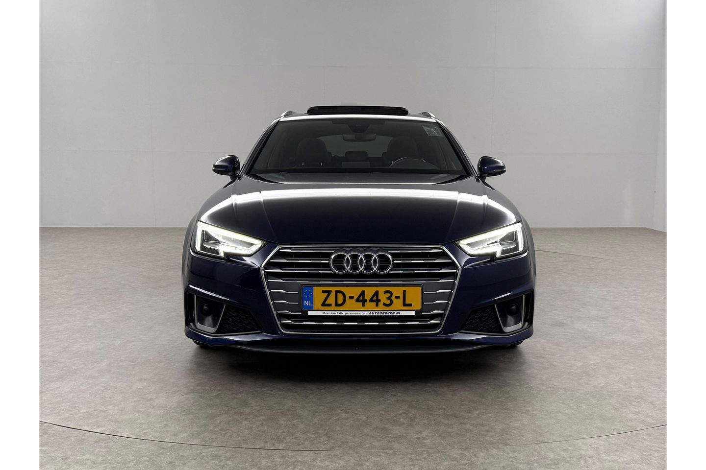 Audi A4 35 TFSI 150PK S-line Pano LED Clima Cruise Navigatie 18"LMV Parkeersensoren
