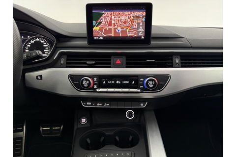 Audi A4 35 TFSI 150PK S-line Pano LED Clima Cruise Navigatie 18"LMV Parkeersensoren
