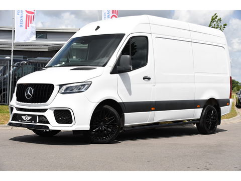 Mercedes-Benz Sprinter 319 V6 3.0 CDI L2H2 AMG Pakket! Camera, Cruise, Carplay, Automaat, LED, 190PK, Multimedia, Stoelverwarming, UNIEK!