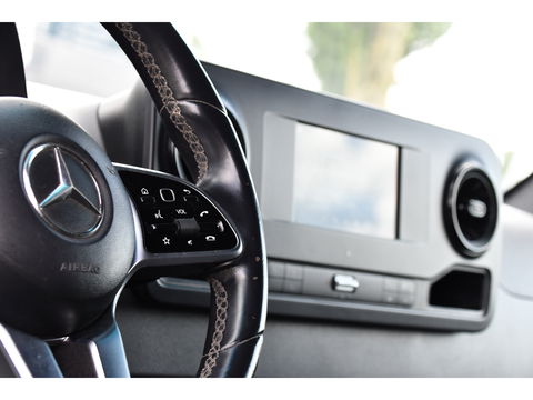 Mercedes-Benz Sprinter 319 V6 3.0 CDI L2H2 AMG Pakket! Camera, Cruise, Carplay, Automaat, LED, 190PK, Multimedia, Stoelverwarming, UNIEK!