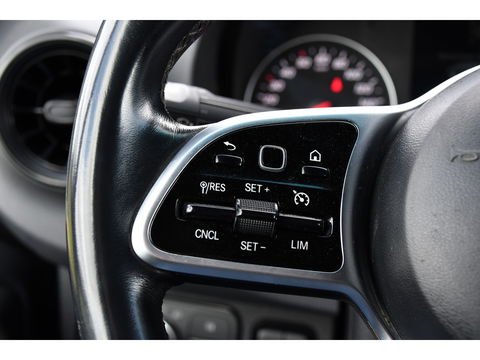 Mercedes-Benz Sprinter 319 V6 3.0 CDI L2H2 AMG Pakket! Camera, Cruise, Carplay, Automaat, LED, 190PK, Multimedia, Stoelverwarming, UNIEK!