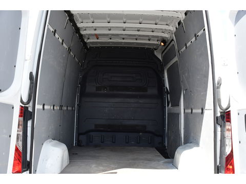 Mercedes-Benz Sprinter 319 V6 3.0 CDI L2H2 AMG Pakket! Camera, Cruise, Carplay, Automaat, LED, 190PK, Multimedia, Stoelverwarming, UNIEK!