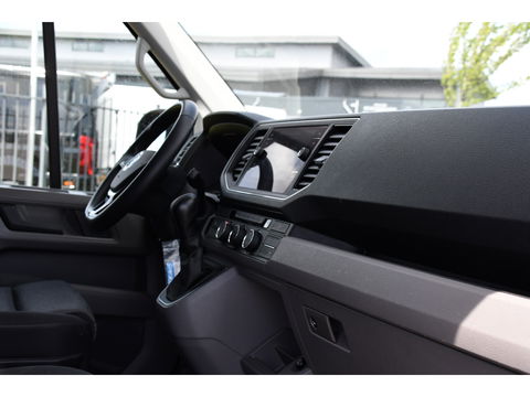 Volkswagen Crafter 35 2.0 TDI L3H3 Highline Adaptieve Cruise, Camera, Carplay, LED, Multimedia, 140PK, Automaat, 2 x Schuifdeur, Stoelverwarming, Uniek!