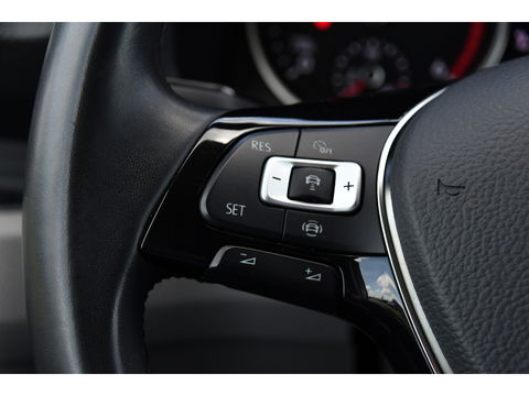 Volkswagen Crafter 35 2.0 TDI L3H3 Highline Adaptieve Cruise, Camera, Carplay, LED, Multimedia, 140PK, Automaat, 2 x Schuifdeur, Stoelverwarming, Uniek!