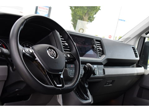 Volkswagen Crafter 35 2.0 TDI L3H3 Highline Adaptieve Cruise, Camera, Carplay, LED, Multimedia, 140PK, Automaat, 2 x Schuifdeur, Stoelverwarming, Uniek!