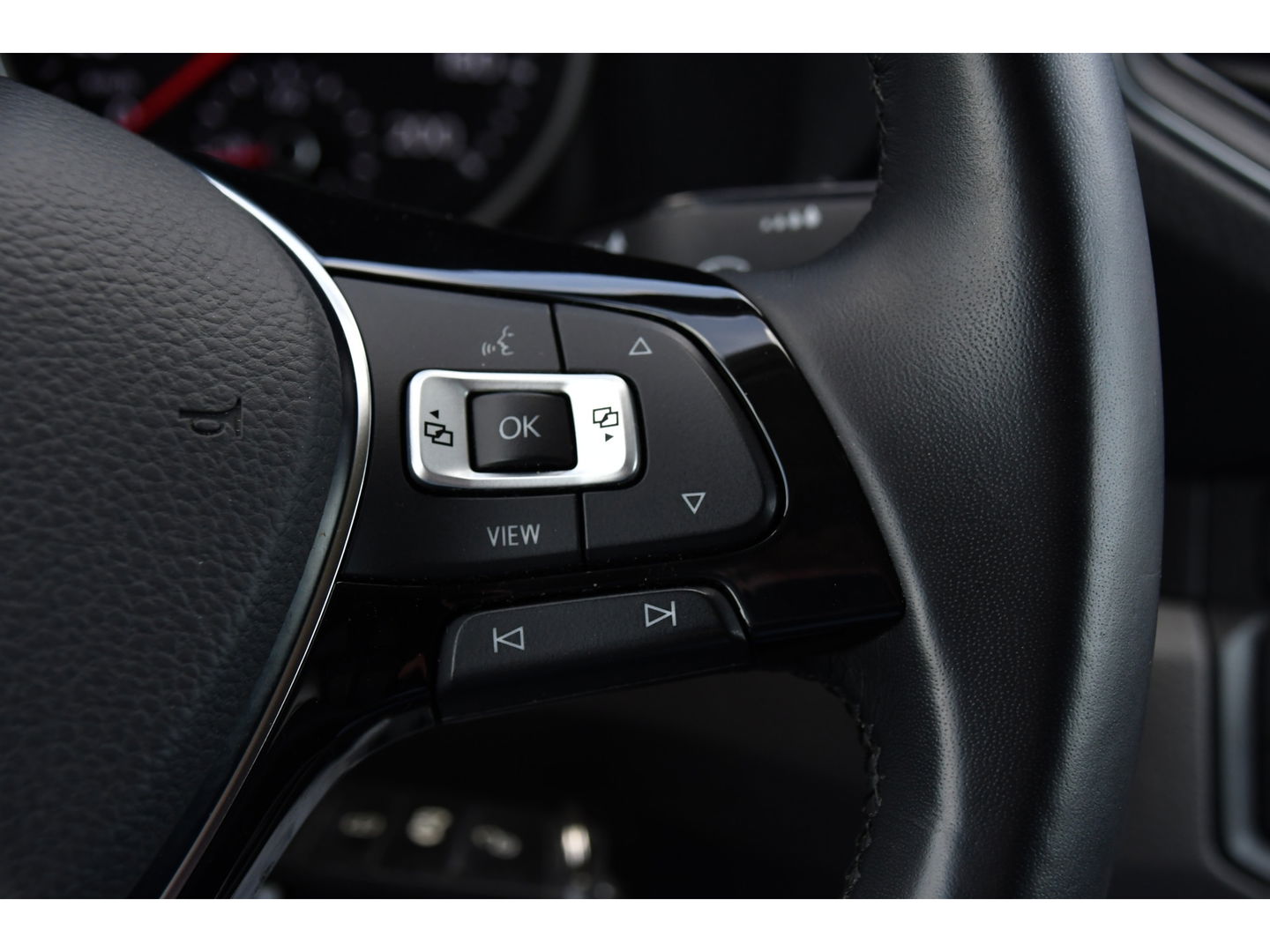 Volkswagen Crafter 35 2.0 TDI L3H3 Highline Adaptieve Cruise, Camera, Carplay, LED, Multimedia, 140PK, Automaat, 2 x Schuifdeur, Stoelverwarming, Uniek!