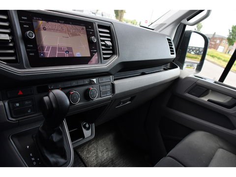 Volkswagen Crafter 35 2.0 TDI L3H3 Highline Adaptieve Cruise, Camera, Carplay, LED, Multimedia, 140PK, Automaat, 2 x Schuifdeur, Stoelverwarming, Uniek!