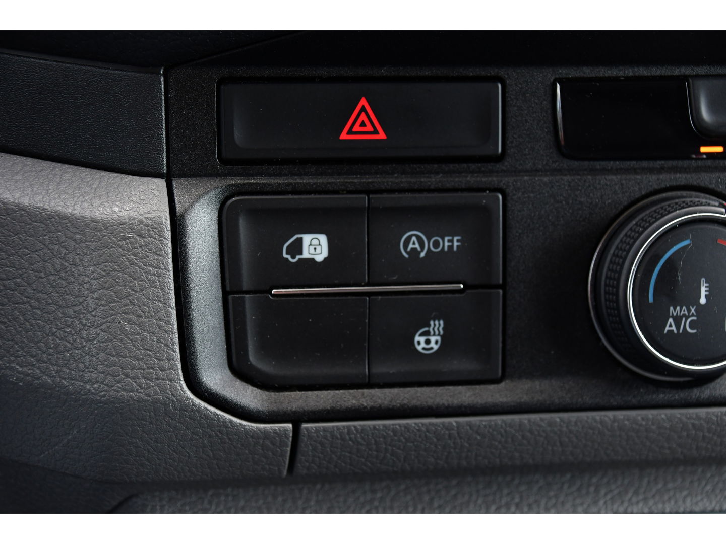 Volkswagen Crafter 35 2.0 TDI L3H3 Highline Adaptieve Cruise, Camera, Carplay, LED, Multimedia, 140PK, Automaat, 2 x Schuifdeur, Stoelverwarming, Uniek!
