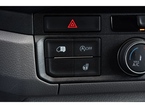 Volkswagen Crafter 35 2.0 TDI L3H3 Highline Adaptieve Cruise, Camera, Carplay, LED, Multimedia, 140PK, Automaat, 2 x Schuifdeur, Stoelverwarming, Uniek!