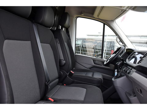 Volkswagen Crafter 35 2.0 TDI L3H3 Highline Adaptieve Cruise, Camera, Carplay, LED, Multimedia, 140PK, Automaat, 2 x Schuifdeur, Stoelverwarming, Uniek!