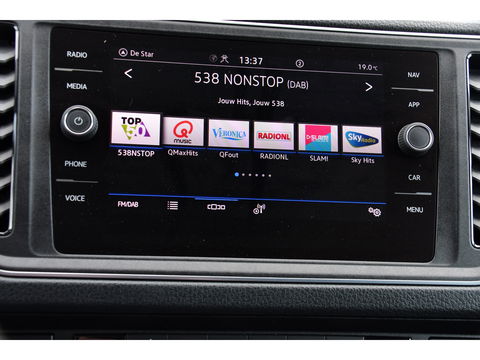 Volkswagen Crafter 35 2.0 TDI L3H3 Highline Adaptieve Cruise, Camera, Carplay, LED, Multimedia, 140PK, Automaat, 2 x Schuifdeur, Stoelverwarming, Uniek!