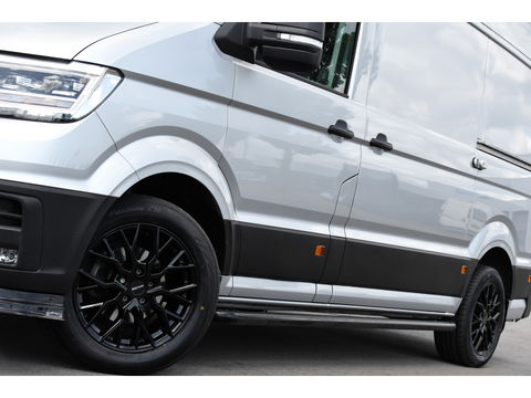 Volkswagen Crafter 35 2.0 TDI L3H3 Highline Adaptieve Cruise, Camera, Carplay, LED, Multimedia, 140PK, Automaat, 2 x Schuifdeur, Stoelverwarming, Uniek!