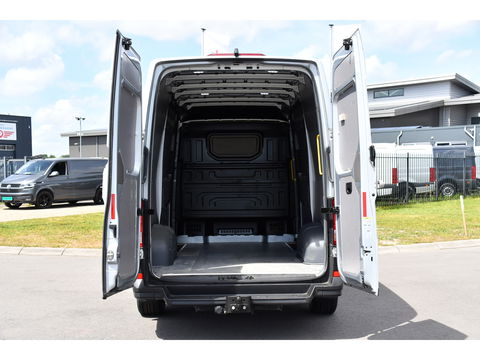 Volkswagen Crafter 35 2.0 TDI L3H3 Highline Adaptieve Cruise, Camera, Carplay, LED, Multimedia, 140PK, Automaat, 2 x Schuifdeur, Stoelverwarming, Uniek!